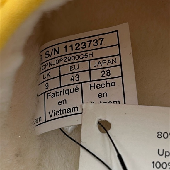 2097- UGG Men’s Slippers Lamb Fur Size 10 NWT - Picture 5 of 7